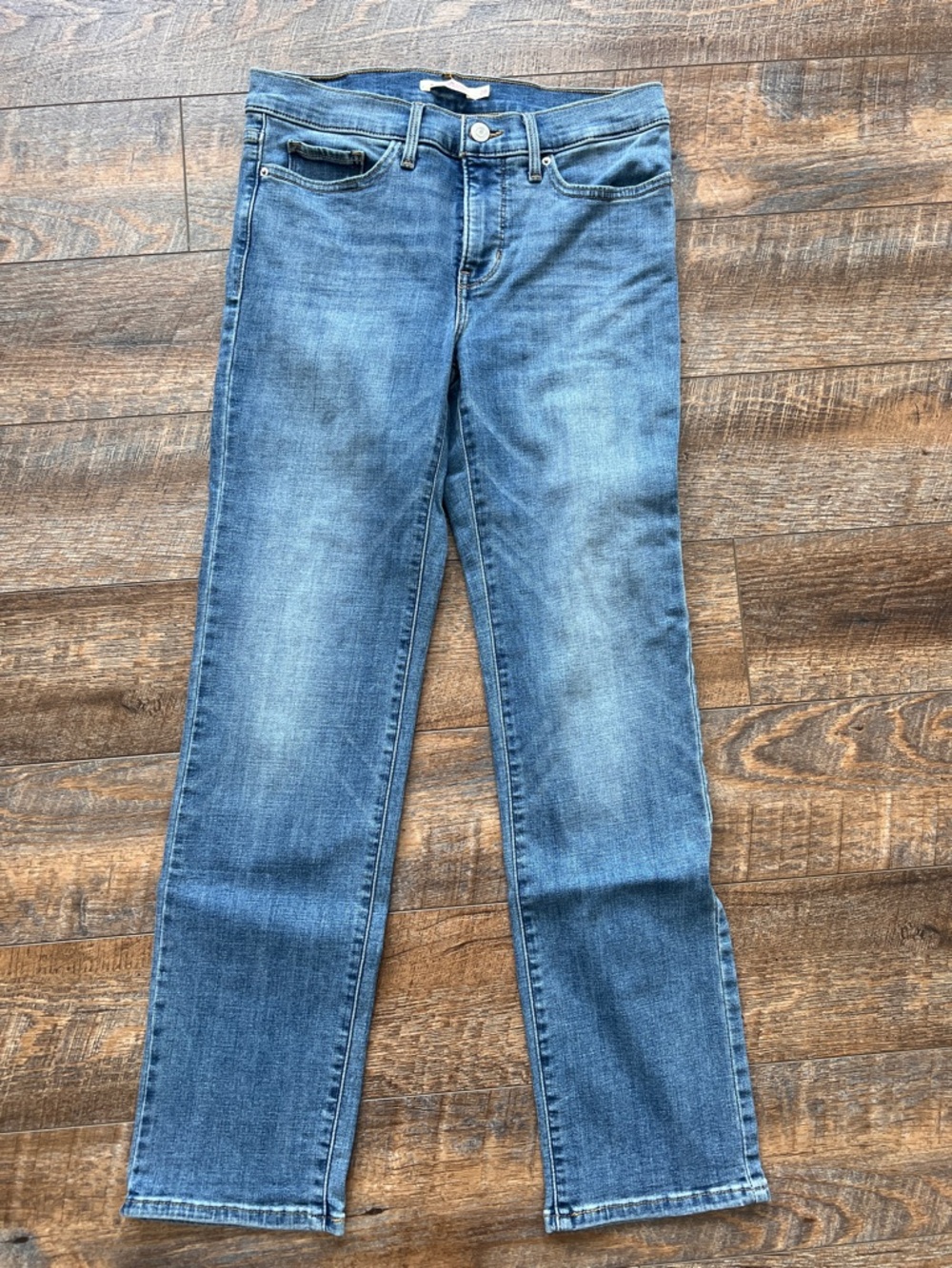 Levi's Women's Light Blue Straight Leg Jeans
